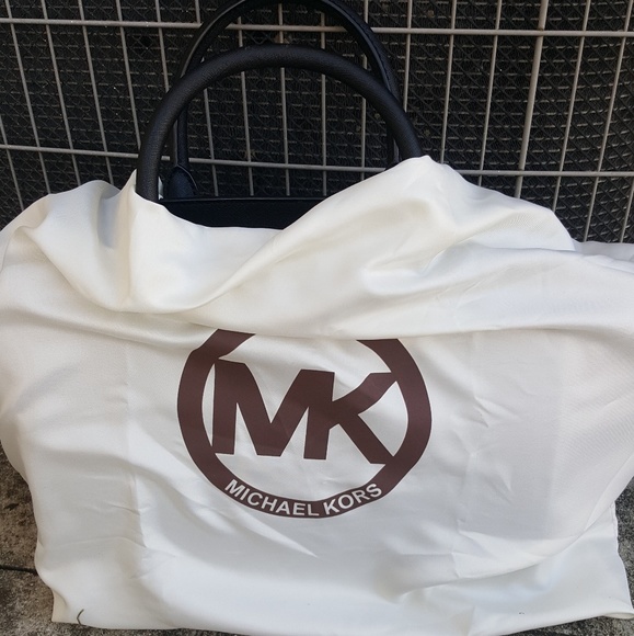 💥SALE💥Michael Kors Large Tote 💥LIKE NEW💥 - Picture 7 of 8